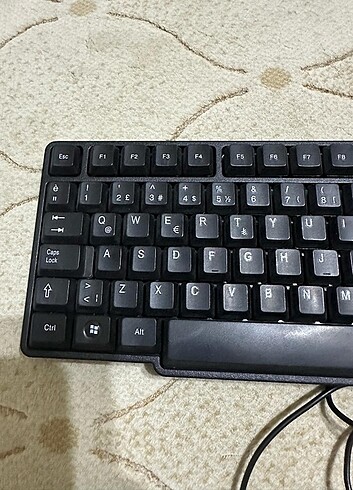 Everest marka kablolu klavye
