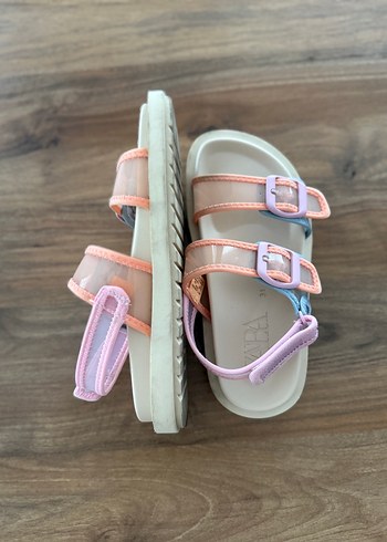 Zara Zara Kids Şeffaf Bantlı Renkli Sandalet 31 Numara