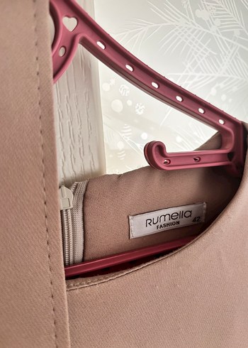 Bej Uzun Drapeli Kadın Elbise - Görsel 2