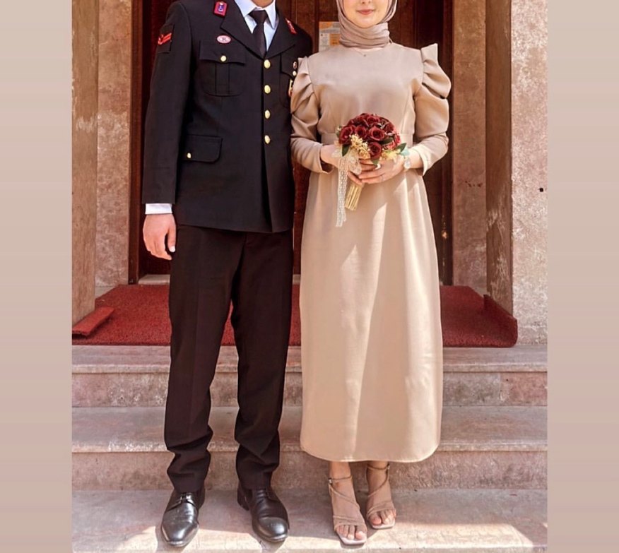 Bej Uzun Drapeli Kadın Elbise - Görsel 4