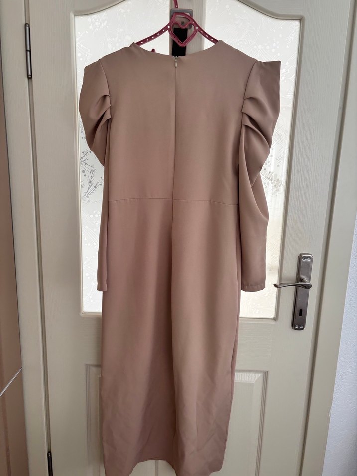 Bej Uzun Drapeli Kadın Elbise - Görsel 3