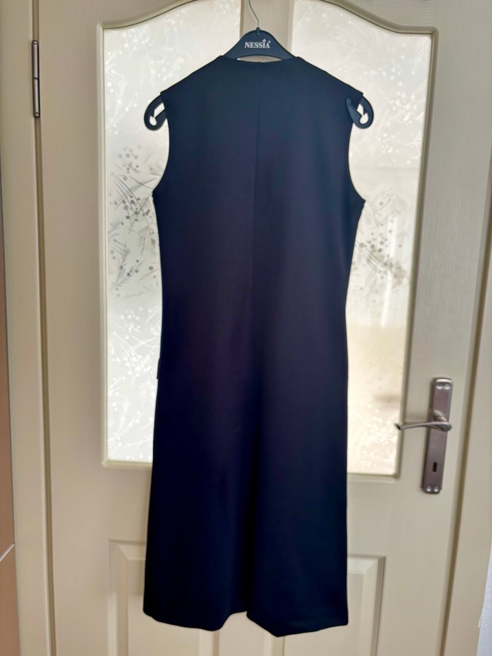 Siyah Uzun Kesim Kolsuz Gotik Yelek - Görsel 2