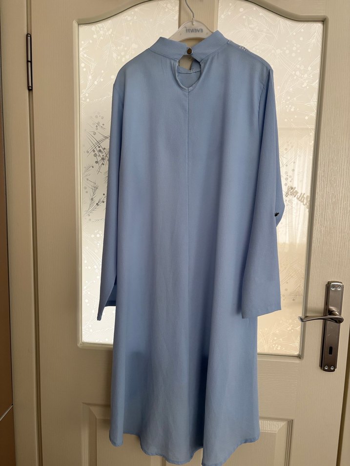 Mavi tunik tesettür kadın - Görsel 2