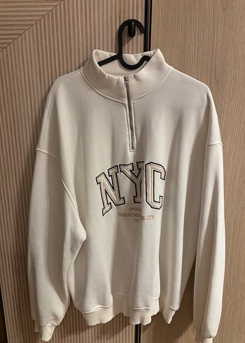 Yarım Fermuarlı Beyaz NYC Baskılı Sweatshirt