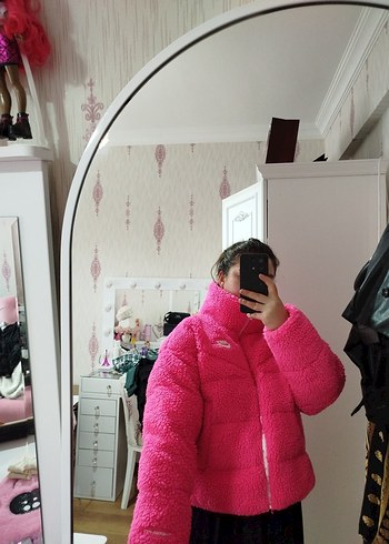 Pembe Yüksek Yakalı Kadın Mont - Görsel 2