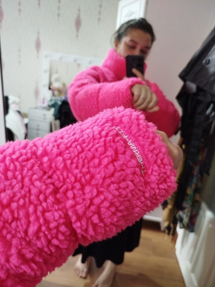 Pembe Yüksek Yakalı Kadın Mont - Görsel 4