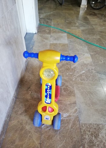 Beden Renkli Çocuk Scooter'ı