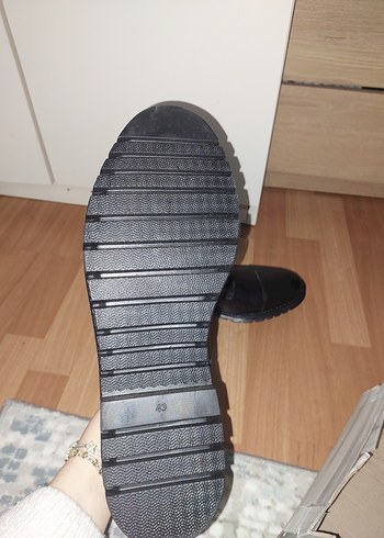 Siyah Erkek Bot - Görsel 4