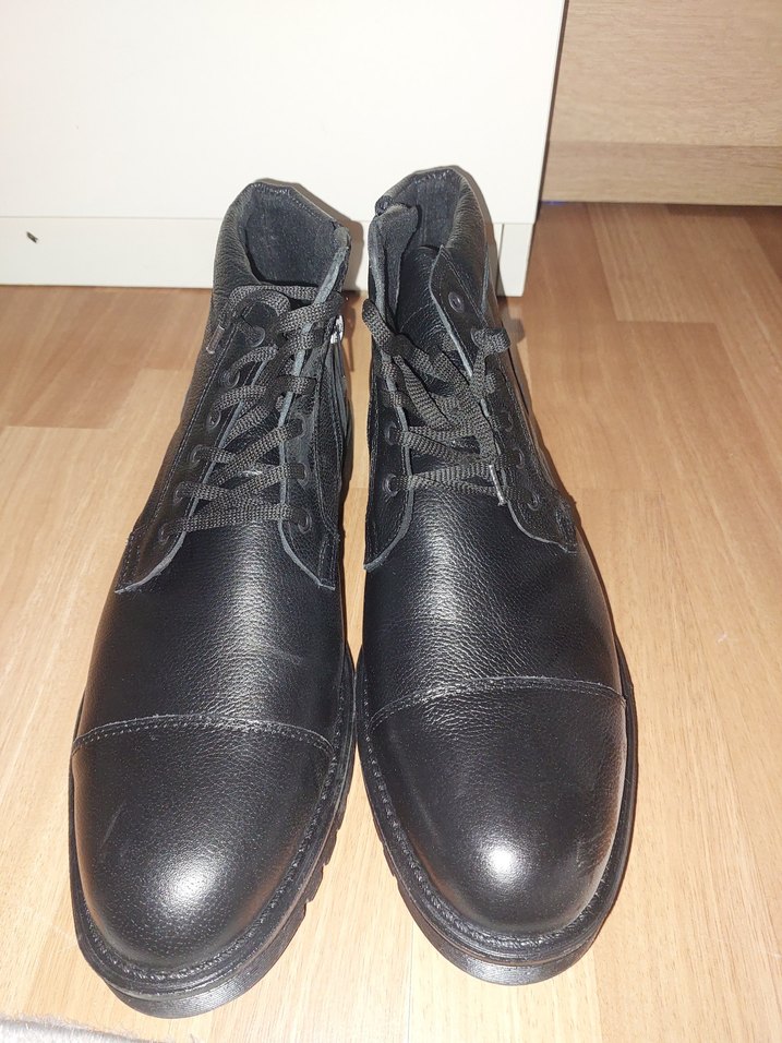 Siyah Erkek Bot - Görsel 2