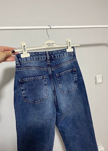 Bol Kesim kadın Kot Pantolon - Görsel 4