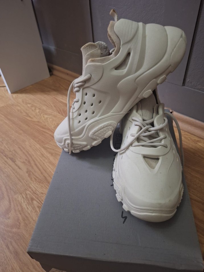 zara 34 no spor ayakkabı - Görsel 4