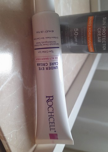 Rochcell SPF 50+ Güneş Koruyucu Krem - Görsel 3