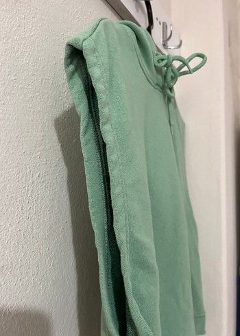 s Beden Kolsuz Yüksek Yakalı Yeşil Sweatshirt
