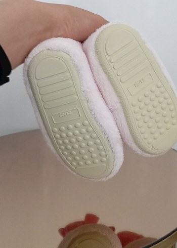 Kız Çocuk Renkli Nakışlı Sıcak Ev Terliği - Görsel 4