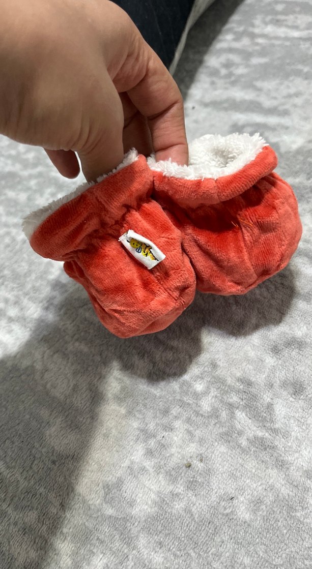 Kızlar için Kırmızı Kürklü Sıcak Ev Terliği - Görsel 2