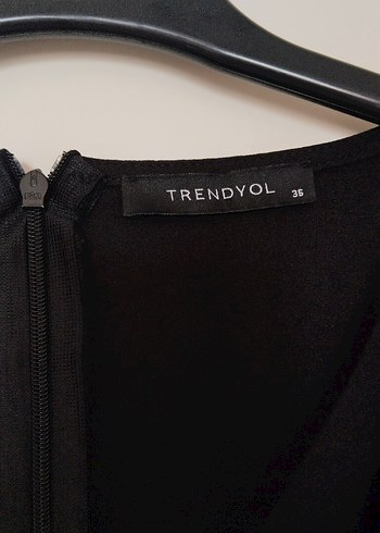 36 Beden siyah Renk Trendyol Kadın 36 beden Siyah elbise
