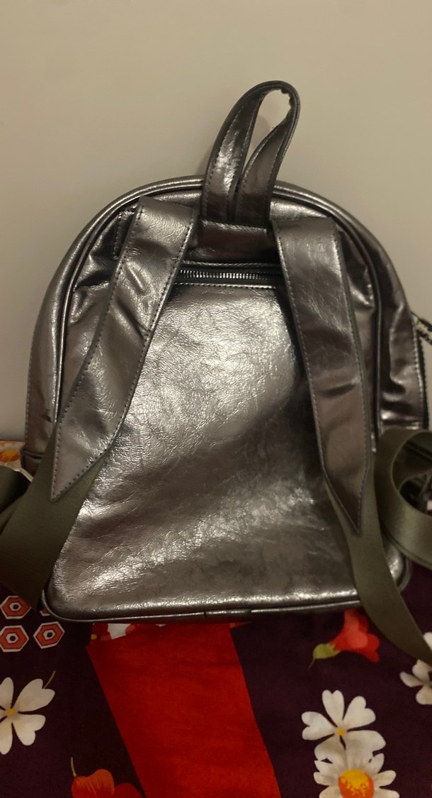 Gri Yılan Desenli  Sırt Çantası - Görsel 2