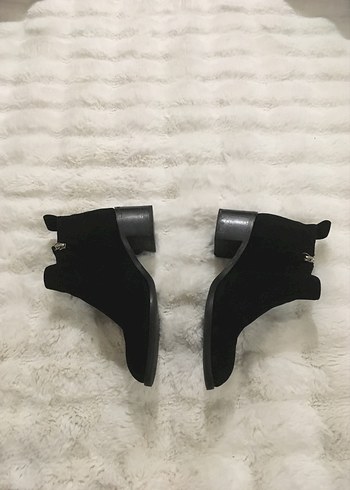 Siyah Süet Kadın Topuklu Bot - Görsel 3