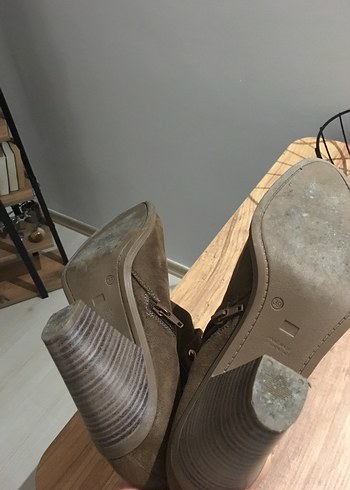 Kahverengi Süet Tokalı Kadın Bot - Görsel 7