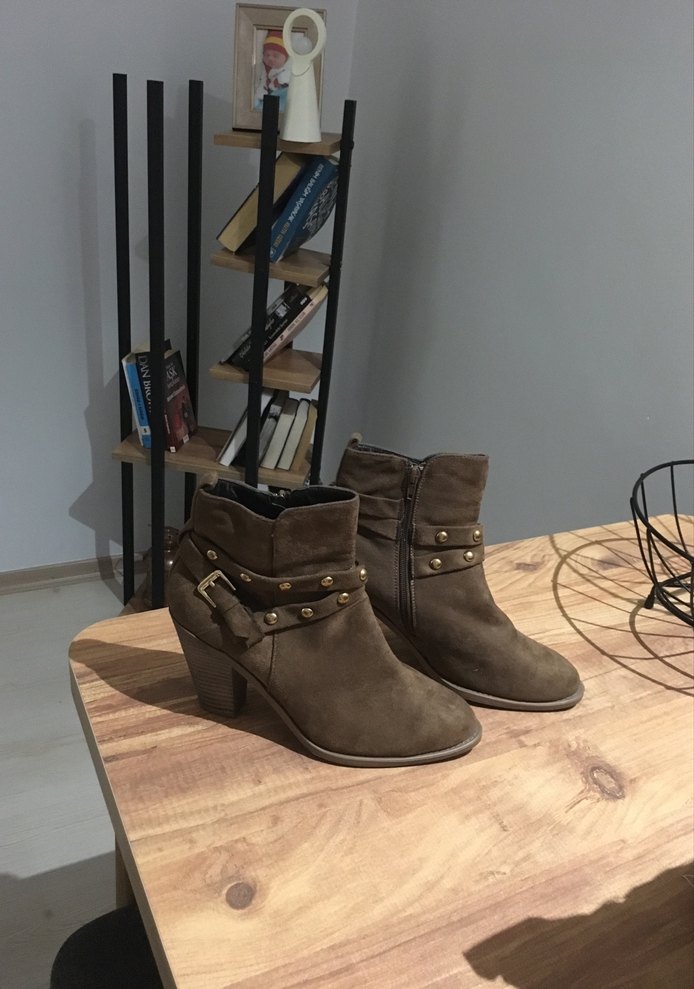 Kahverengi Süet Tokalı Kadın Bot - Görsel 3