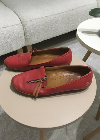 Tokalı Kırmızı Deri Kadın Düz Ayakkabı - Görsel 3