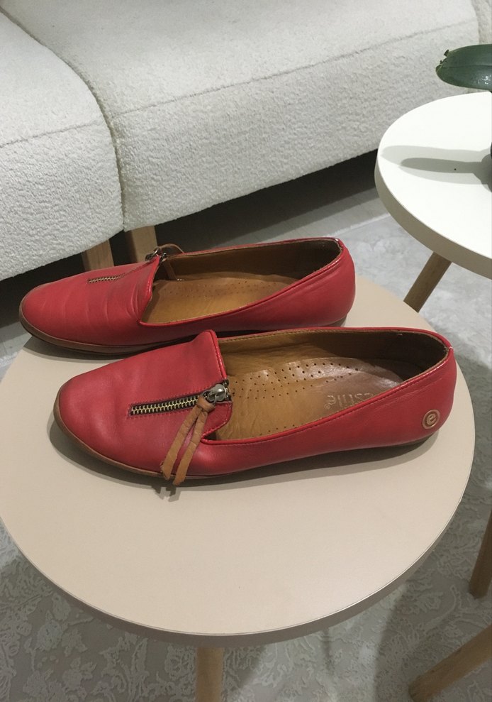 Tokalı Kırmızı Deri Kadın Düz Ayakkabı - Görsel 3