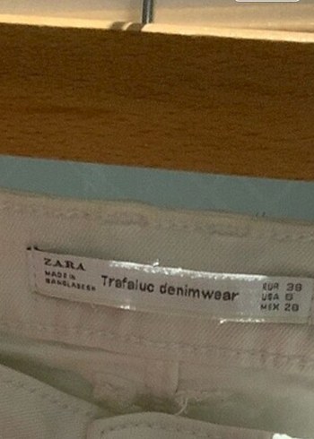 Çok güzel kadın beyaz Zara kot pantolon - Görsel 3