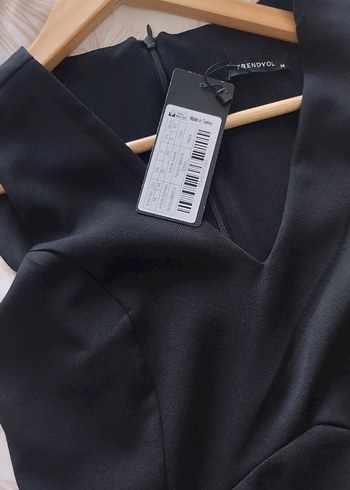Siyah v yaka düz elbise - Görsel 5