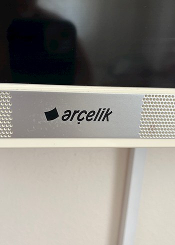 Arçelik Arçelik televizyon Beyaz Çerçeveli Duvara Monteli Monitör