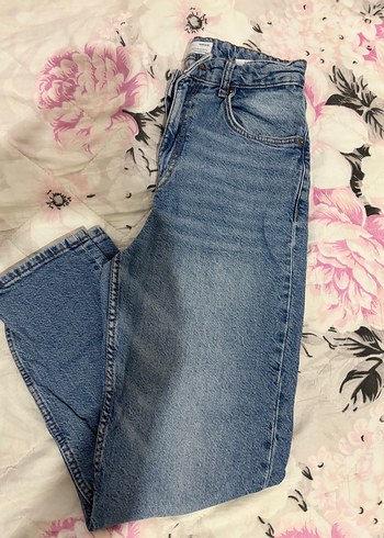Bershka Acik Mavi Rahat Kesim Denim Jean