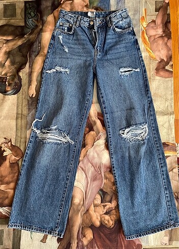 Bershka 90s distressed wide leg jean