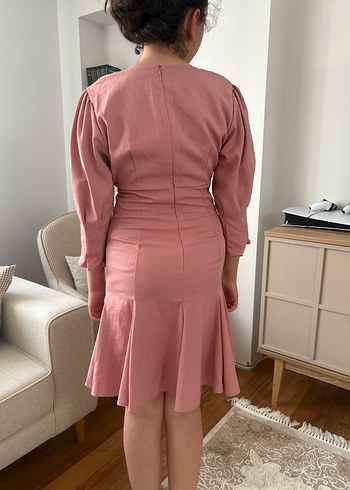 Pembe V Yaka Midi Elbisesi - Görsel 3