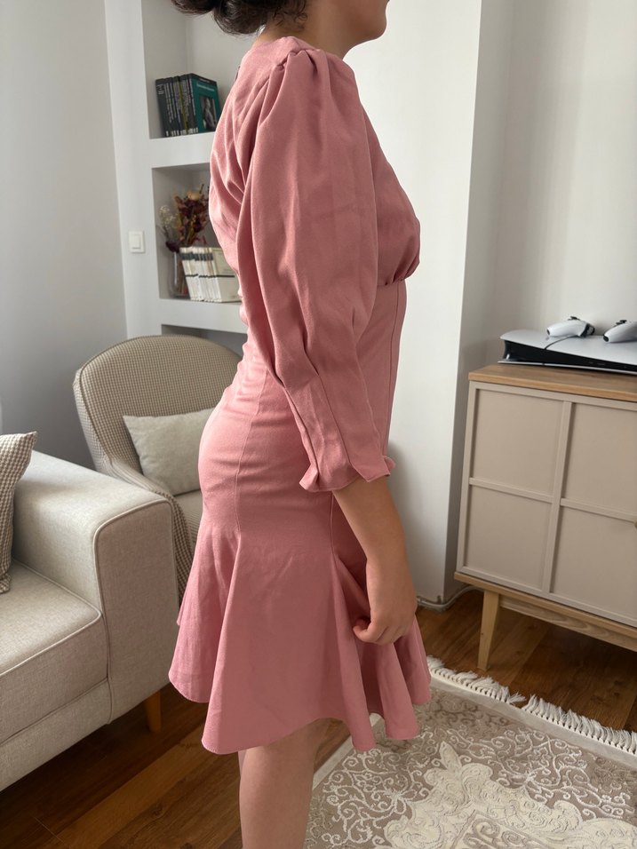 Pembe V Yaka Midi Elbisesi - Görsel 2