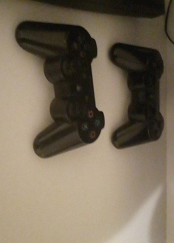  Beden Renk PS3 yanındada 9 adet cd içinde 20 adet oyun vardır.