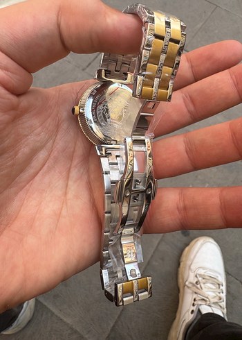 Versace Altın Renk Kadın Kol Saati - Görsel 3