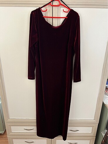 C&A YESSİCA KADİFE BORDO ELBİSE