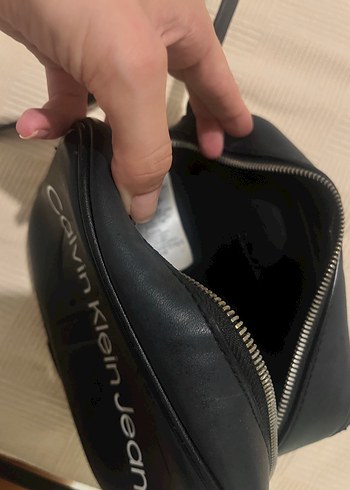 Beden siyah Renk Calvin Klein Jeans Siyah Deri Kadın Çapraz Çanta