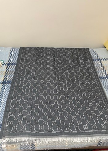 Desenli ve Düz Renk Şal - Görsel 5