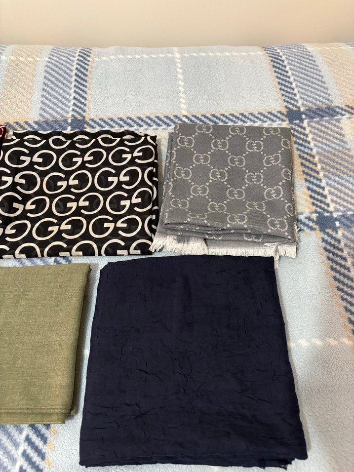 Desenli ve Düz Renk Şal - Görsel 3