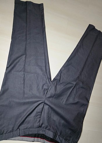 Gri Regular Fit Pliseli Erkek Pantolon