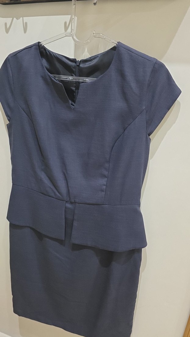 Kemerli V Yaka Midi Ofis Elbisesi - Görsel 3