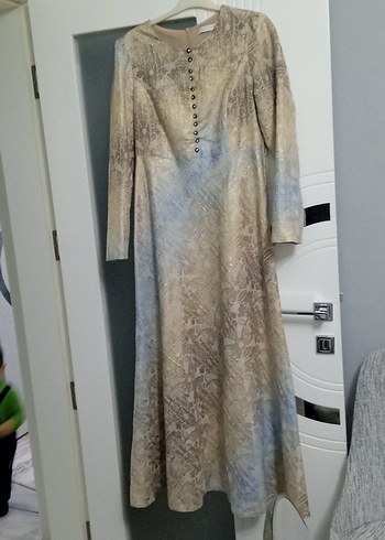 Düğmeli, Uzun Kollu, Bej Batik Elbise - Görsel 3