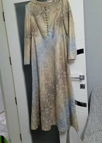 Düğmeli, Uzun Kollu, Bej Batik Elbise - Görsel 4