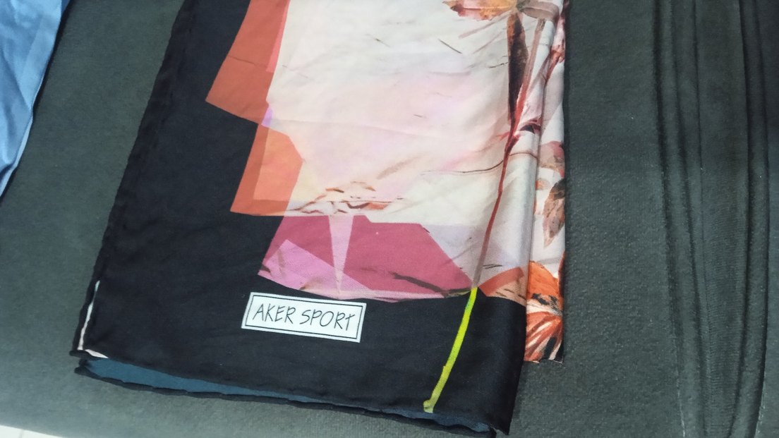 Bej ve Gri Desenli Kadın Fular - Görsel 3