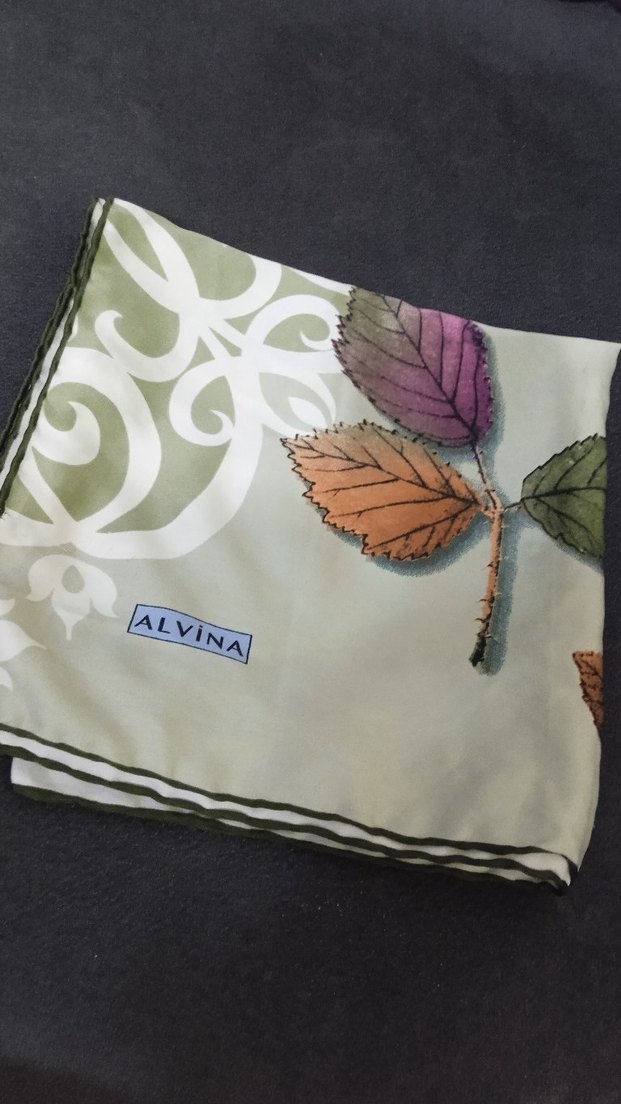 Bej ve Gri Desenli Kadın Fular - Görsel 2