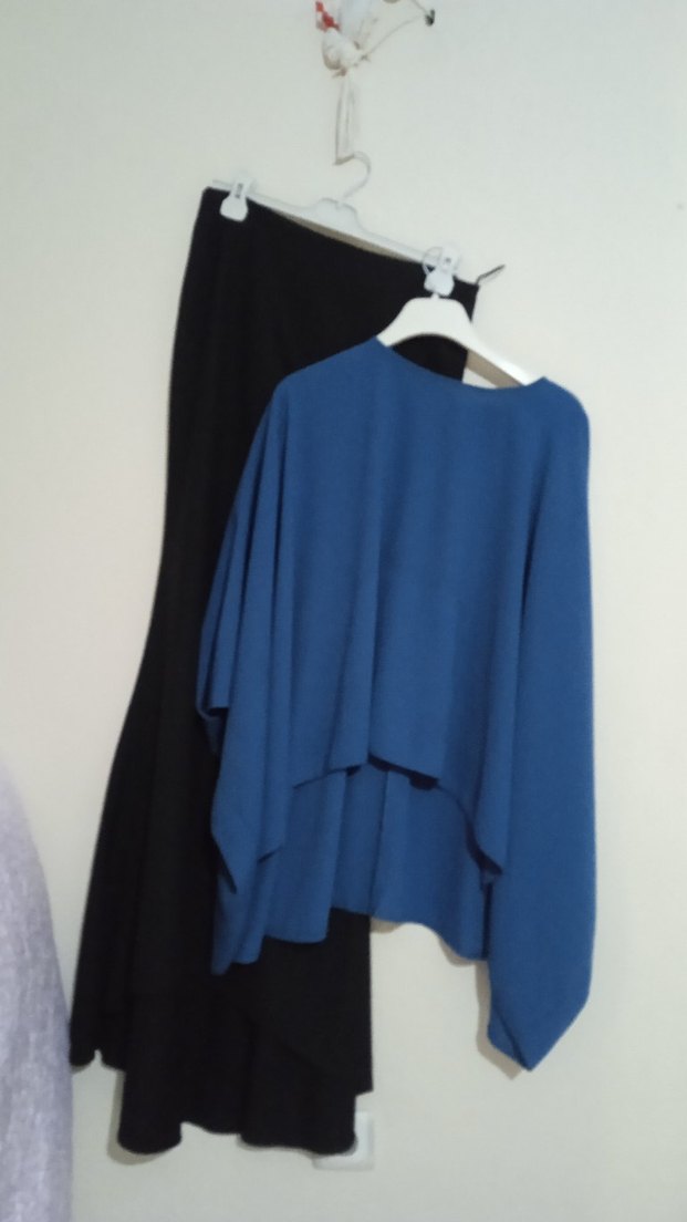 Kadın Mavi Drapeli takım balık etek yarasa kol gömlek - Görsel 3