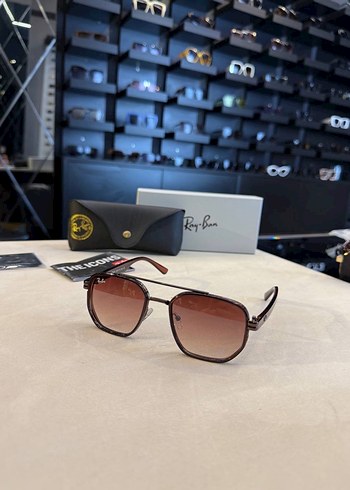 Ray-Ban Erkek Klasik Mavi Güneş Gözlüğü - Görsel 2