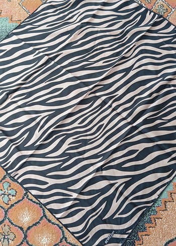 kadın eşarp fular zebra desenli yeni hediye geldi