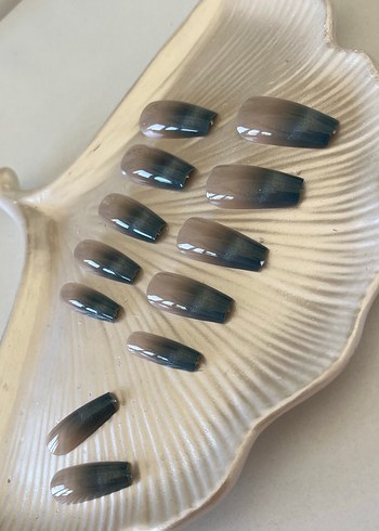 Bej ve Gri Degrade Takma Tırnak - Görsel 2