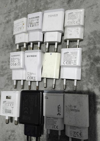 SYROX ve Veltex Beyaz Telefon Şarj Aleti - Görsel 3